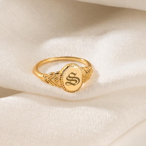 Anillo con inicial gótica personalizada, anillo con inicial en inglés antiguo, anillo con letra vintage de oro de 14 k, anillo con sello personalizado, regalos de cumpleaños, anillo para madres.
