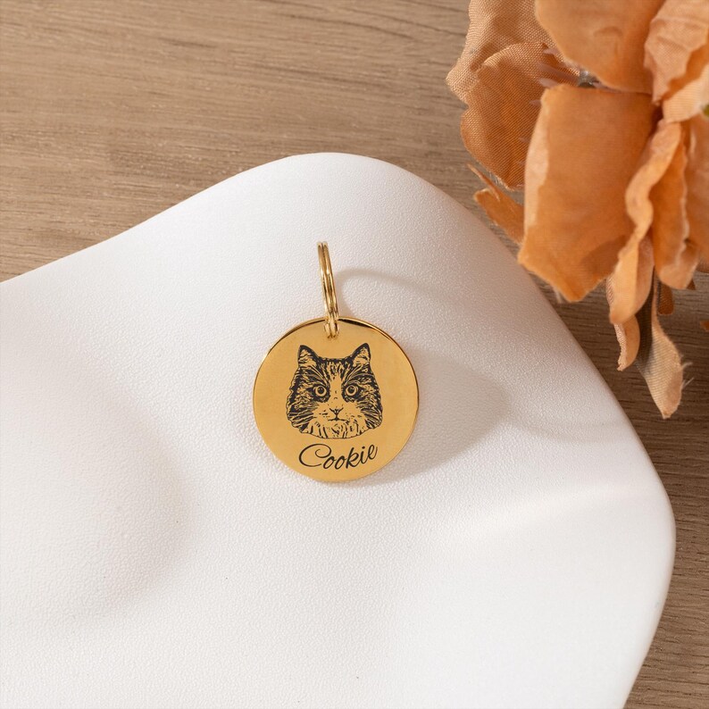 Personalized Pet Portrait Keychain, Custom Photo Keyring, Engraved