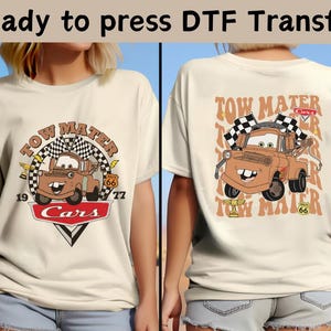 Transferencia DTF de dos caras de Disney Mater, transferencia de resortes de radiador de Disney Cars, camiseta de Disney Cars Land, camiseta de Disney Cars, camiseta de McQueen y Mater