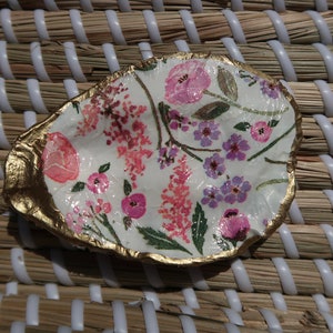 Pink and Purple Floral Oyster Shell Trinket Dish with 18KT. GOLD Leaf Edges, Shell Jewelry Dish, Oyster Ring Dish, Bridesmaid Gift
