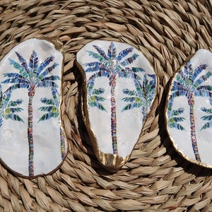 Palm Tree Oyster Shell Oyster Shell Trinket Dish with 18KT. GOLD Leaf Edges, Shell Jewelry Dish, Oyster Ring Dish
