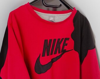 pull Nike retravaillé, vintage, streetwear, motif couleur