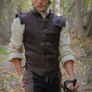 Fantasy Diego Leather Jerkin Brown: Medieval LARP Costume,US,  Vest for Renaissance Faire, Cosplay, Ranger Roleplay