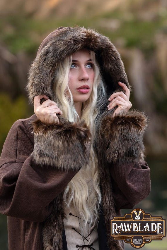 野蛮人の毛皮のコート – 茶色の中世風＆ファンタジーマント、LARP