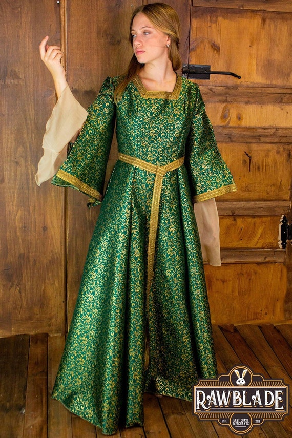 design calpheon noble dress If you could wear one dress for the rest of your life, which one would it  be? #fantasy #couture #fashion . These are all custom commissions!