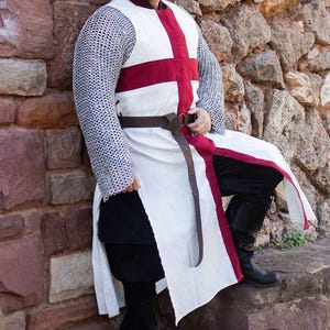 Authentic Medieval Knight Tabard – Templar & Hospitaller Designs for Cosplay and Reenactments