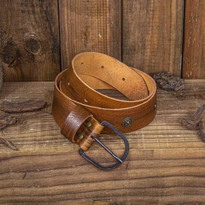 Medieval Fantasy Belt for LARP, Cosplay, Ren Faire - Kravan Belt Leather Accessory for Druid, Ranger, Viking