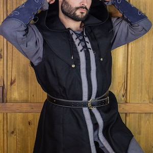 Fantasy Medieval Karanthir Tunic: LARP, Cosplay, Renaissance Faire, Druid, Ranger, Elf Costume