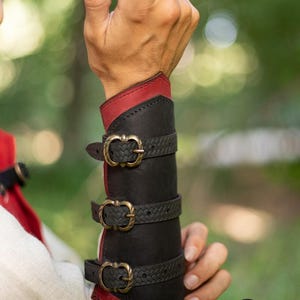 Braçadeiras de couro medievais de fantasia Morna para LARP, Cosplay, Ren Faire