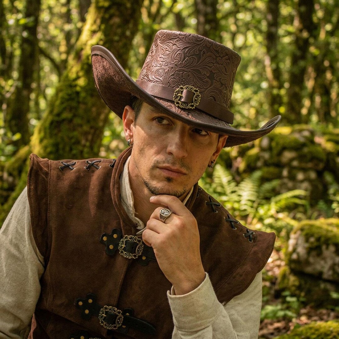 Deluxe Delacroix Hat - LARP, Renaissance Faire Pirate, Cosplay