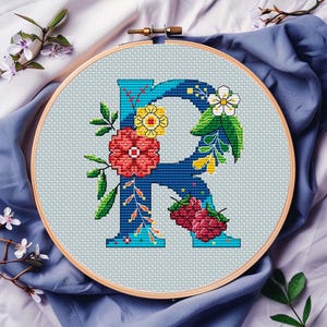 Letra R floral, patrón de punto de cruz, PDF, descarga digital, adorno, alfabeto, regalo de cumpleaños personalizado, monograma de boda, anuncio de bebé