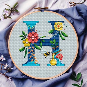 Letra H floral, patrón de punto de cruz, PDF, descarga digital, adorno, alfabeto, regalo de cumpleaños personalizado, monograma de boda, anuncio de bebé