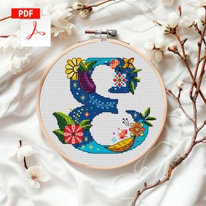 Floral lettre E point de croix compté motif PDF, monogramme alphabet botanique, initiale décorative, cadeau personnalisé moderne pour mariage
