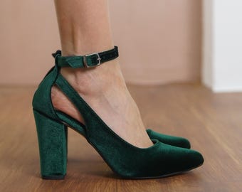 Green Velvet Wedding Heels, Emerald Silky Velvet Bridal Shoes with High Block Heel, Green Ankle Strap Brides Boho Wedding Shoe, Gift for Her