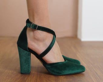 Green Criss Cross Heels, Emerald Silky Velvet Closed Toe Ankle Straps Wedding Heels with High Bridal Shoe, Brides Wedding Shoe, Gift for Her