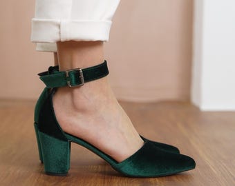 Green Wedding Shoes, Emerald Silky Velvet Wedding Heel, Medium High Block Heels for Bride, Ankle Strap Closed Toe Wedding Pump, Gift for Her