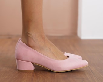 Blush Bridal Heels, Vegan Suede Wedding Shoes, Elegant Low Block Heels, Classical Designer Short Heel Wedding Shoes, Dusty Pink Women Pumps