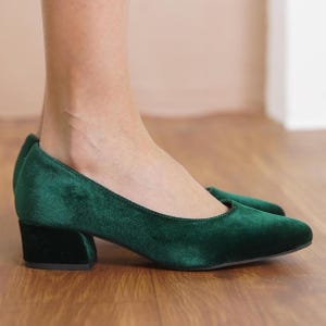 Green Bridal Heels, Emerald Silky Velvet Wedding Shoe, Elegant Low Block Heel, Classical Designer Short Wedding Shoe, Party Wear Women Pumps