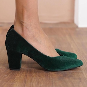 Grüne Hochzeitsschuhe, Smaragd-seidiger Samt-Hochzeits-Fersen, mittelgroße hohe Block-formale Brautschuhe, Designer-Partykleidung-Frauen-Pumpen-Kleidschuhe