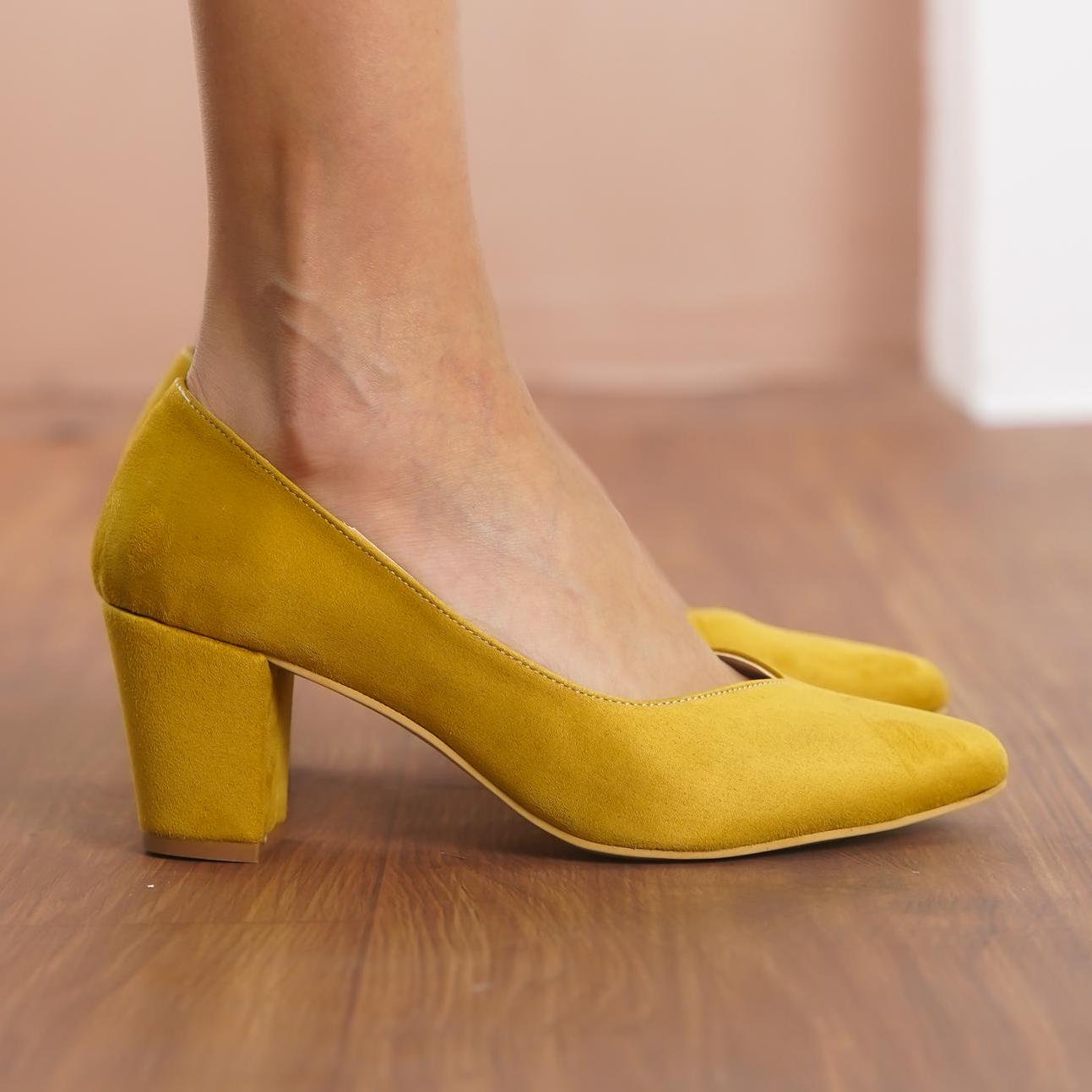 Chelsea Crew Mustard Mid Heel Shoes Chelsea Crew Modcloth Gold
