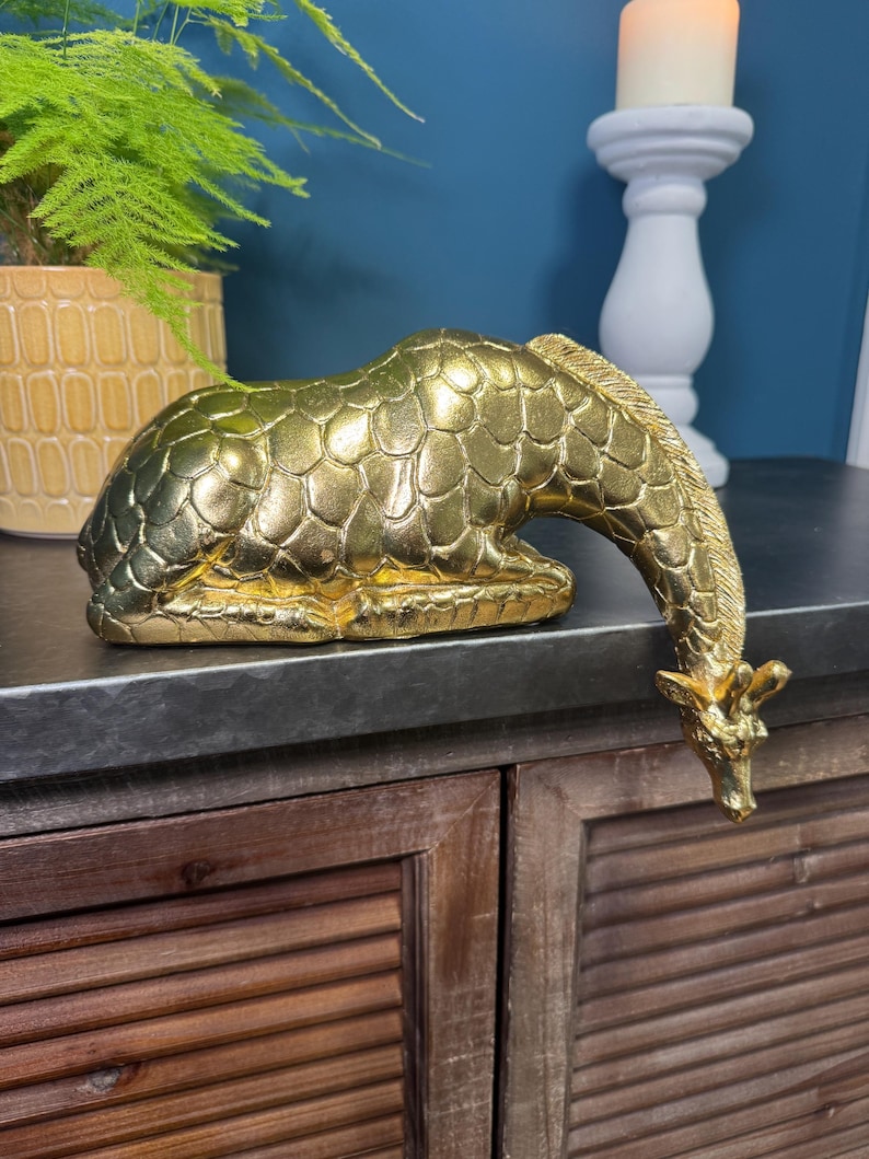 Gerald the Giraffe | Resin Jungle Theme Gold Shelf Sitting Figurine image 8