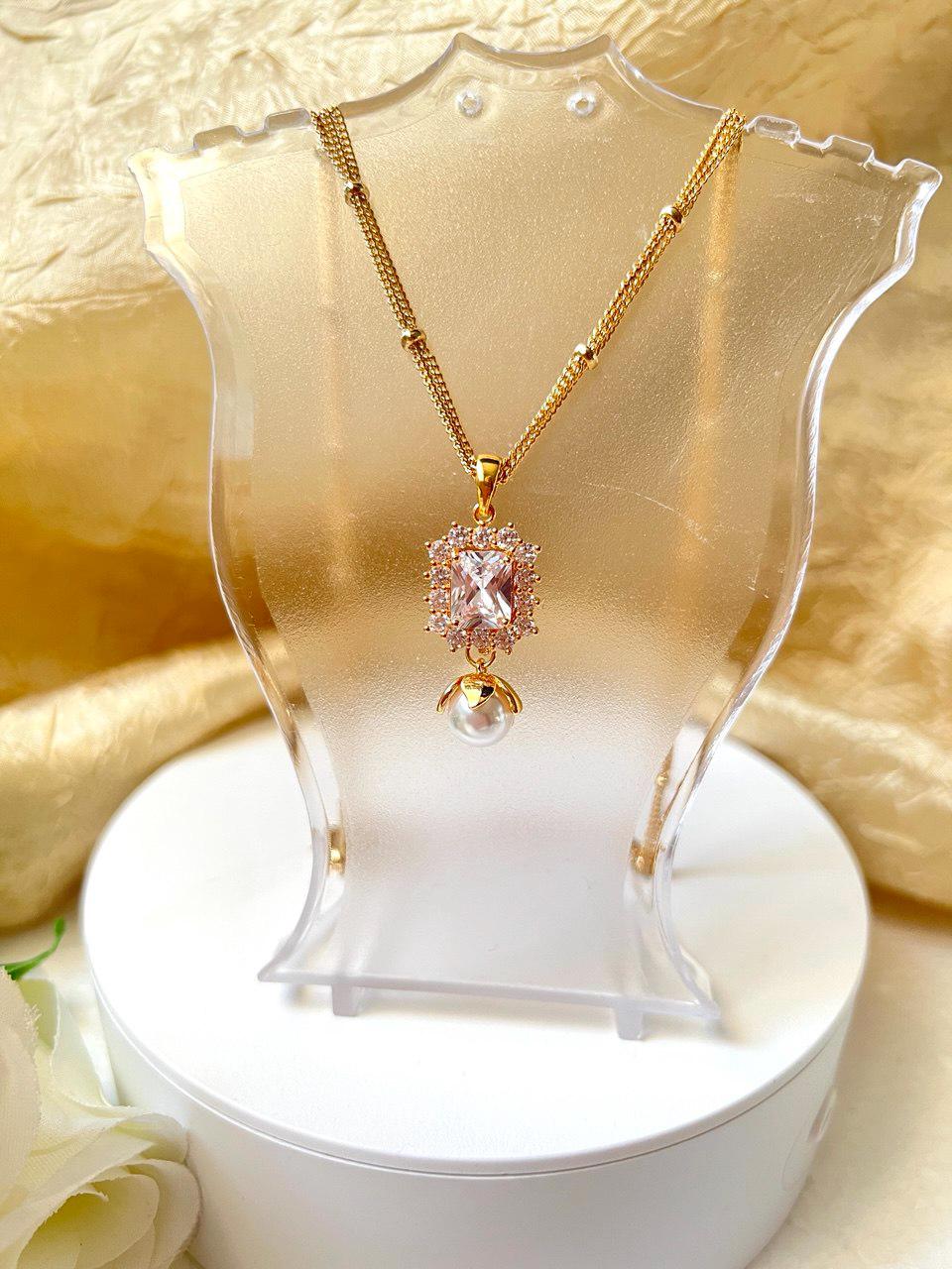 Collana in oro zircone - Italia