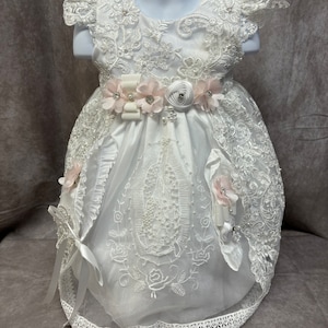 Virgen María bordado bautizo bebé/niño vestido bautismo marfil rosa bautizo vestido Virgen María MUCHOS TAMAÑOS DISPONIBLES