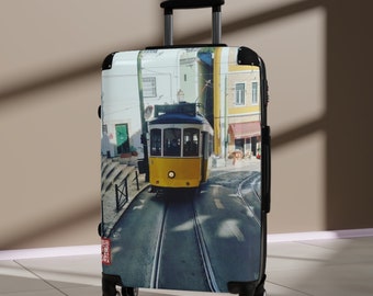Remodelado Tram | Portugal | Suitcases