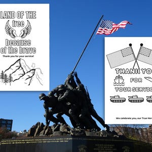 Op de afbeelding: Zwart-witte kleurplaten met patriottische thema's. De eerste pagina zegt "Land van de vrije, dankzij de dapperen" met een bergketen en bomen. De tweede pagina zegt "Bedankt voor uw dienst" met een schip, een vliegtuig en tanks.