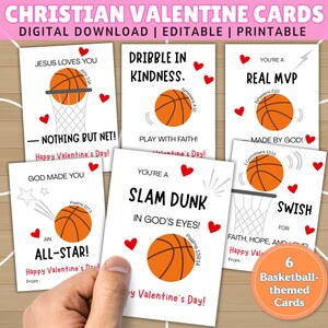 Op de afbeelding: Een hand die zes christelijke Valentijnskaarten met basketbalthema's vasthoudt. Elke kaart heeft een basketbal, hartaccenten en zinnen als "Jezus houdt van je". De kaarten zijn digitale downloads, bewerkbaar en printbaar.