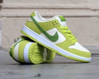 Sb Green Apple Dunks Size 7