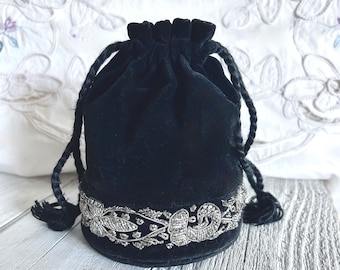 Vintage aftonväska med dragsko, tillverkad i Zanzabar