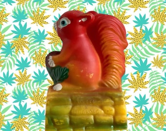 Vintage plastic pencil sharpener - squirrel