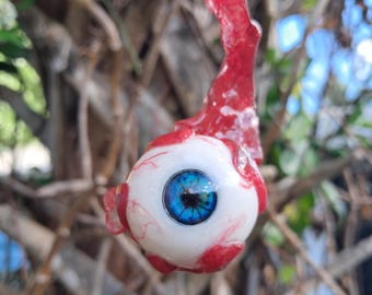 Handmade Hanging Eyeball Prop – Realistic Horror Eye with Attached Ring – Wearable Décor