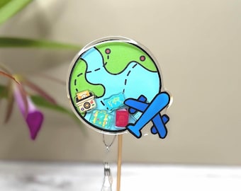 Travel Shaker Badge Reel: Flight Attendant ID Holder