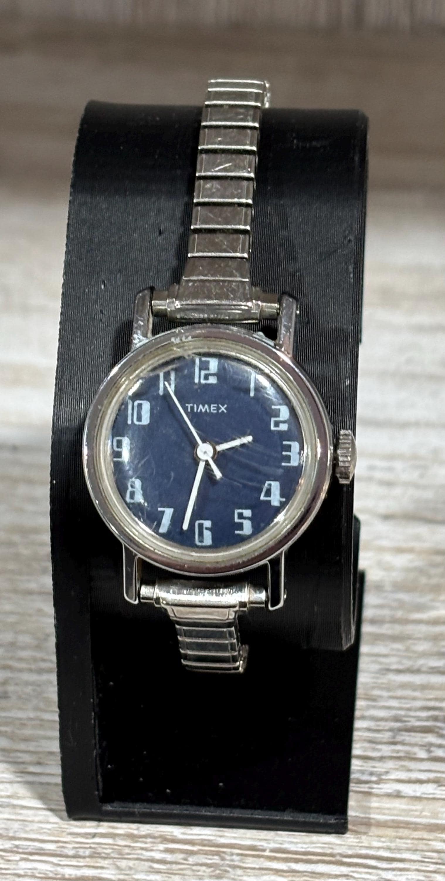 Vintage Timex Wind Up Stainless Steel Silver Tone Stretchy Watch Timex Women main image 3
