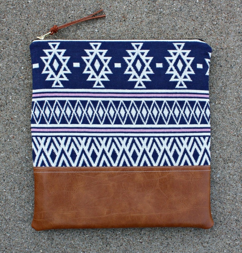 Southwestern Foldover Clutch / Kindle Case image 4