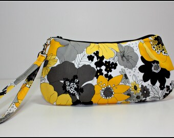 Yellow, Gray, Black and White Floral Wrislet