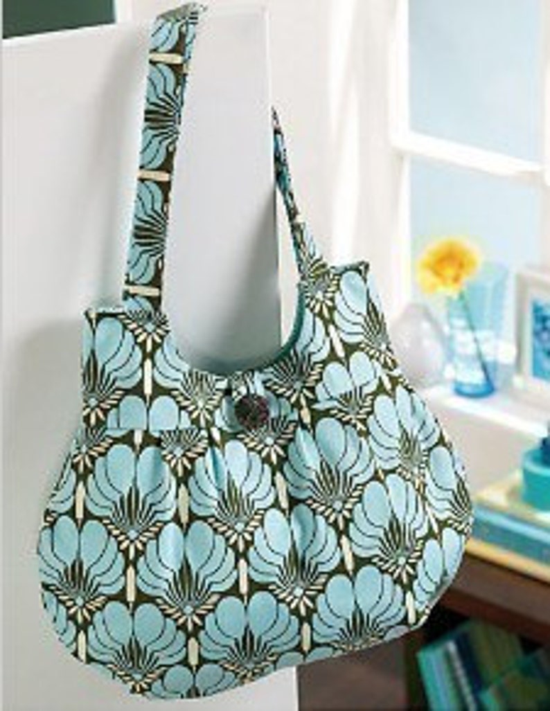 CLASSY CURVY ebook PDF Handbag Sewing Pattern / Sweet Pea Totes image 7