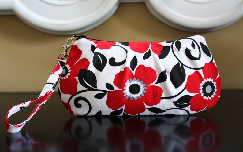 Red Floral Wristlet image 4