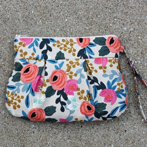 Les Fleurs Rosa Floral Clutch / Wristlet image 3