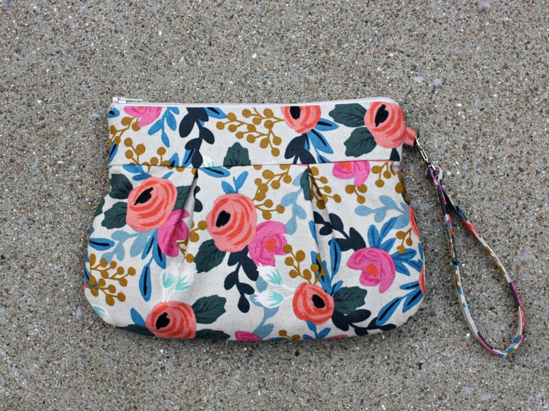 Les Fleurs Rosa Floral Clutch / Wristlet image 3