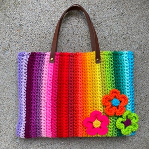 Crochet rainbow handbag/ totebag image 3