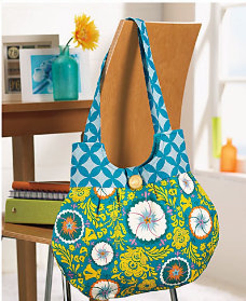 CLASSY CURVY ebook PDF Handbag Sewing Pattern / Sweet Pea Totes image 3