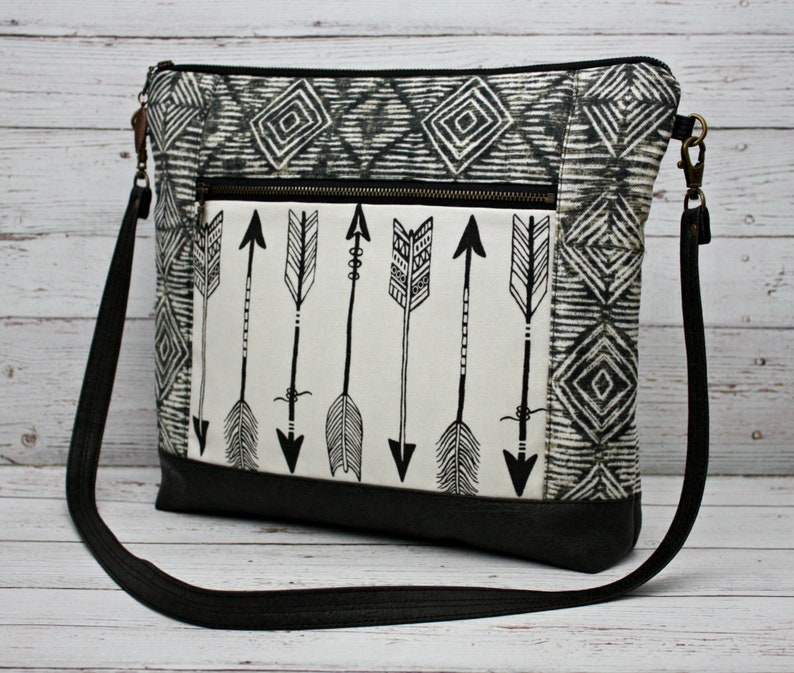 Southwestern Navajo Arrows fabric Bag with vegan Leather image 3