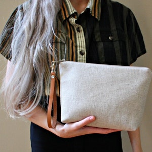 Genuine Leather and Natural Linen Slub fabric Wristlet