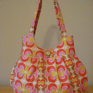 CLASSY CURVY ebook PDF Handbag Sewing Pattern / Sweet Pea Totes image 4