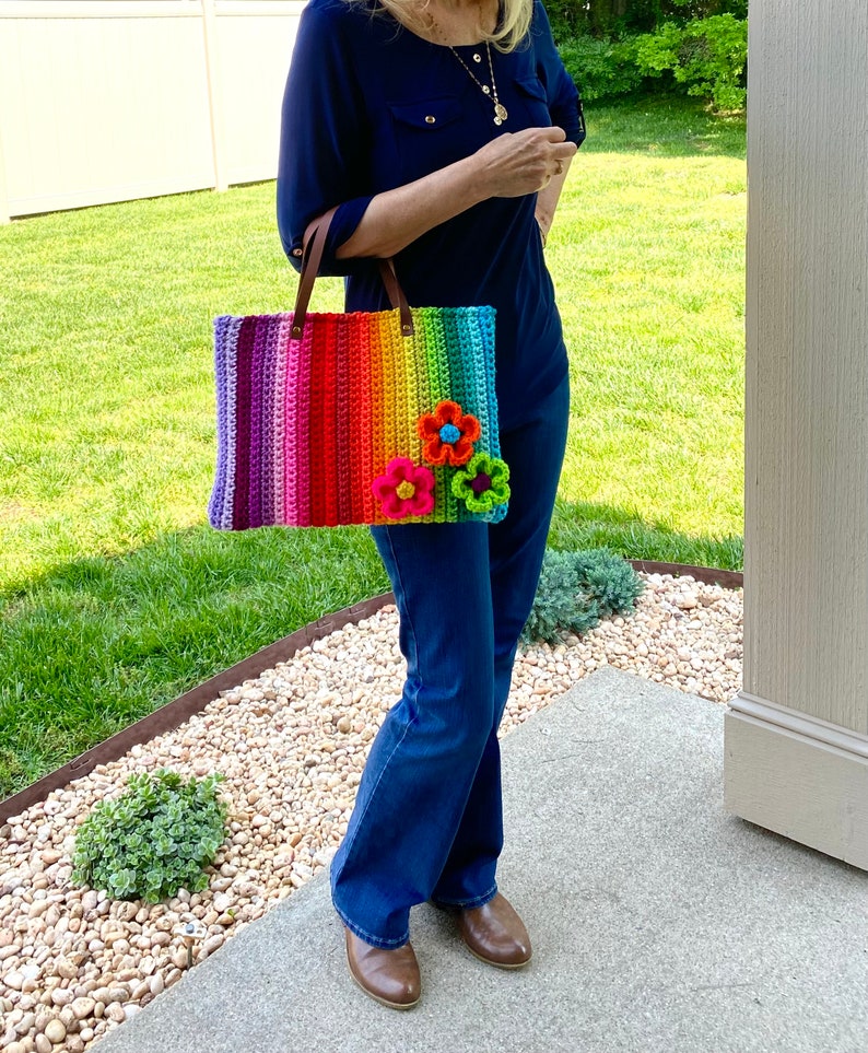 Crochet rainbow handbag/ totebag image 4