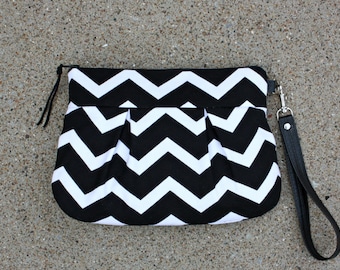 Black and White Chevron Wristlet