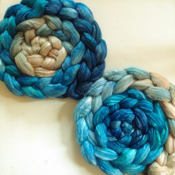 Hand Dyed gradient roving 6ozs polwarth mulberry silk 70/30 ready to ship